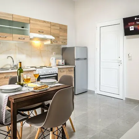 Rania's Deluxe Apartament *